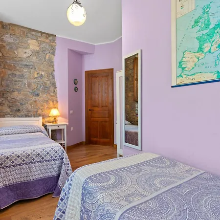 Escuela De Fuentes Apartment