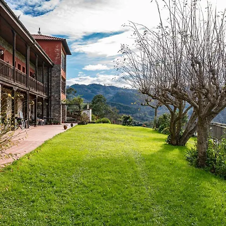 Escuela De Апартаменты Fuentes (Villaviciosa, Asturias)